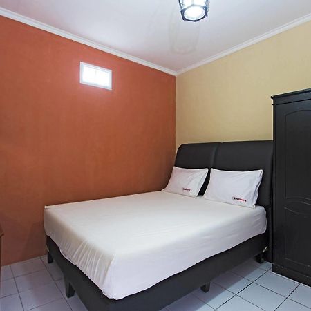 Reddoorz @ Pesanggrahan Mencil Eksteriør bilde